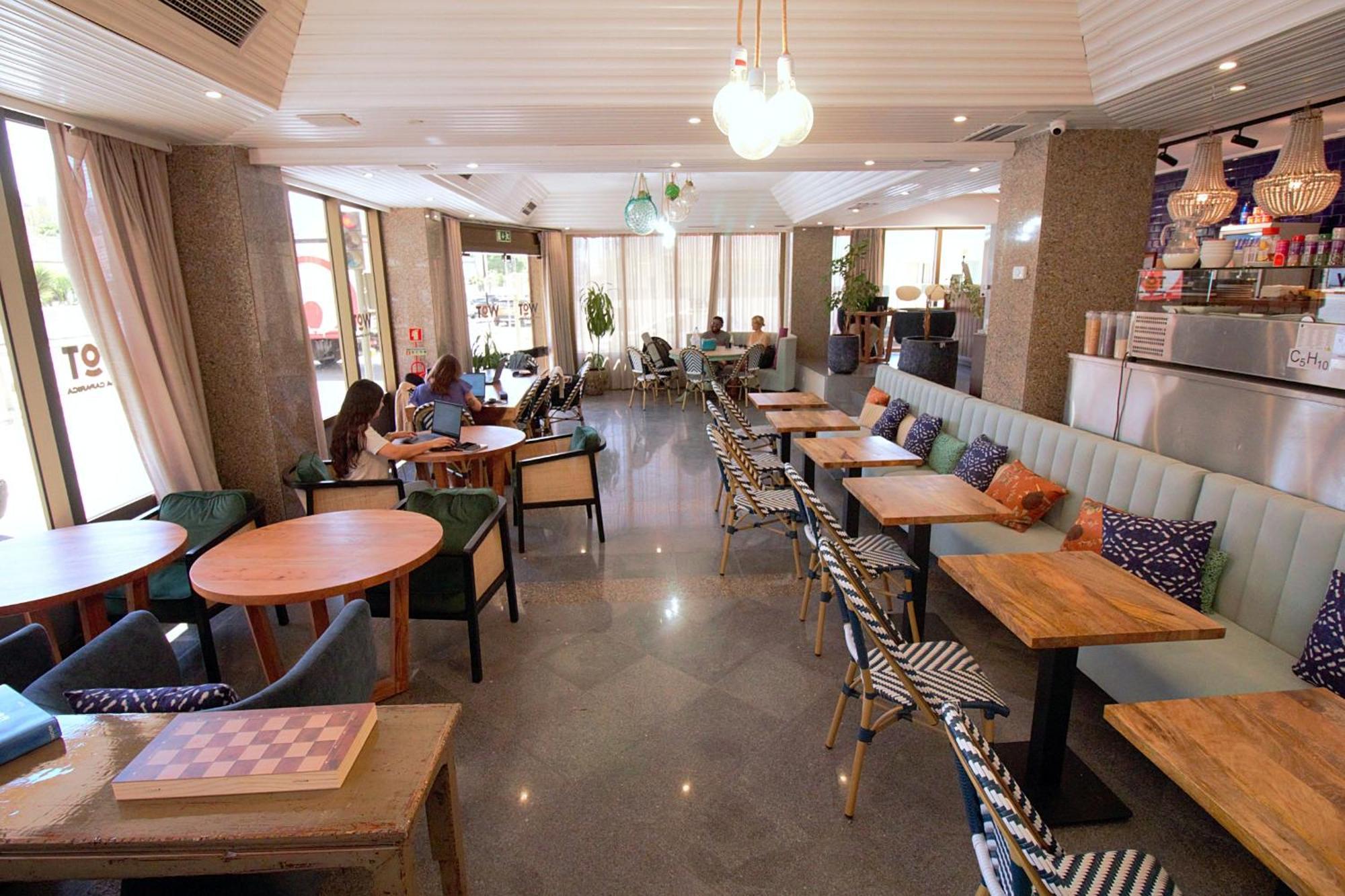 Wot Costa Da Caparica酒店 外观 照片